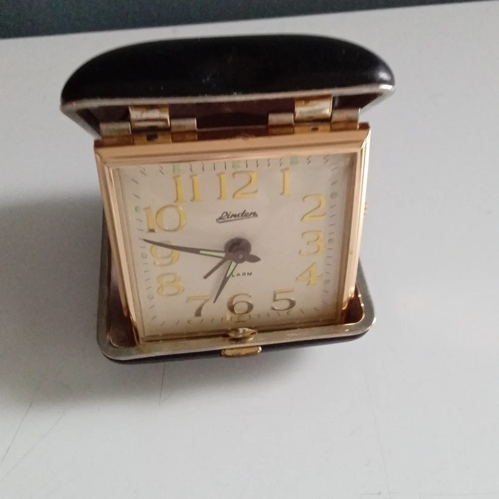 Linden‎ Vintage Travel Alarm Clock Black Folding Case Gold Tone Japan Mechanical